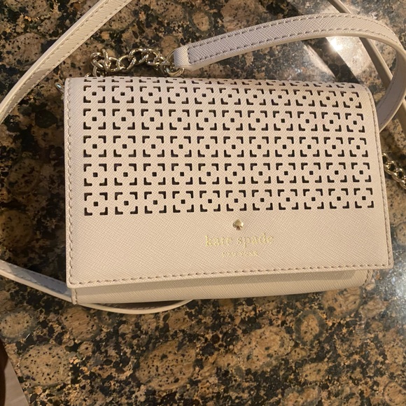 Kate spade crossbody, removable strap - Picture 8 of 8